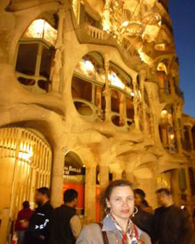    Gaudi,  -  .